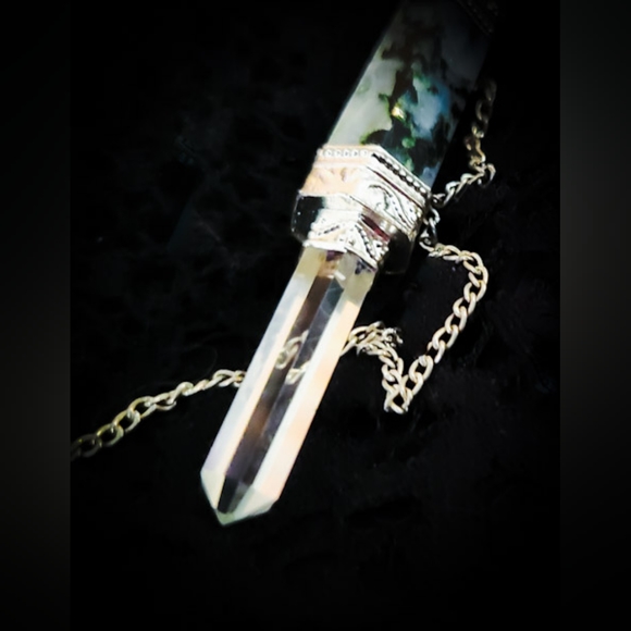 Clear Quartz Crystal Pendulum - Spiritual Pagan Wiccan Occult Tools - Picture 3 of 3